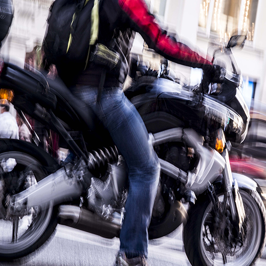 Así es como puedes conseguir buenos habitos para conducir tu moto